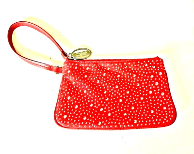 Bolso sin asas Carlos Santana muñequera plateado tachonado rojo vegano gamuza y cuero ¡EXCELENTE ESTADO USADO! Foto 1 de 4