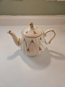 Vintage SADLER TEAPOT England Swirl Pattern Pink Roses Gold Trim Approx 8x6 Inch - Picture 1 of 4