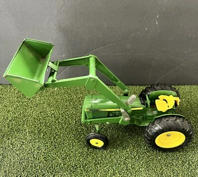 Vintage Ertl John Deere Tractor Toy Diecast Model with Scoop Bucket - Image 1 of 4