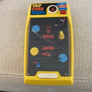 Juego electrónico Trip Over Traps vintage de tomy - Imagen 1 de 12
