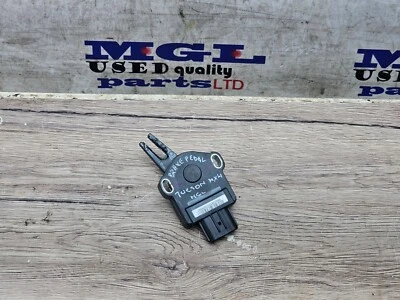 SENSOR INTERRUPTOR PEDAL FRENO HYUNDAI TUCSON NX4 DN8201026A00983 2021-2024 Foto 1 de 4