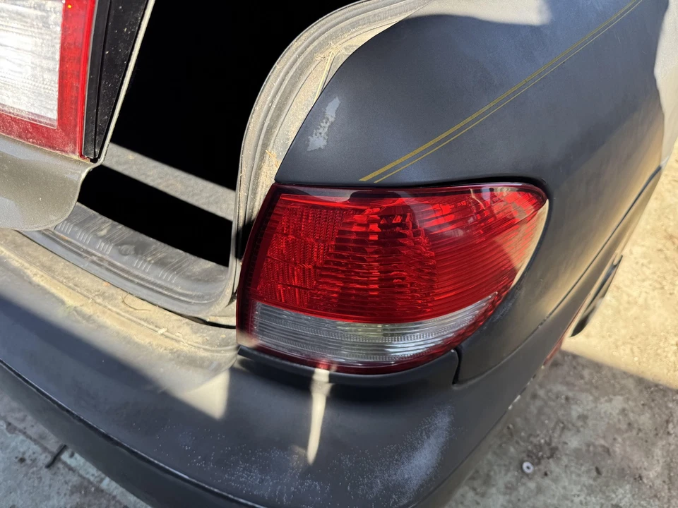 Conjunto de luz trasera INFINITI I35 derecha 02 03 04 Foto 1 de 1