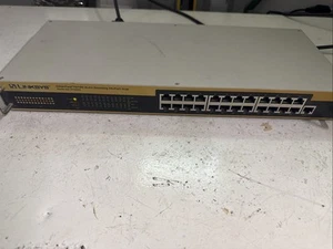 LINKSYS EFAH24 ETHERFAST 10/100 AUTO-SENSING 24 PORT HUB - Photo 1/4