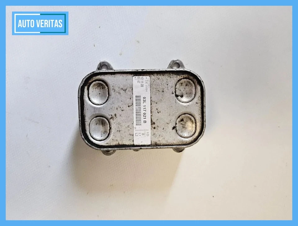 original oil cooler VW Seat Skoda 8P Golf Passat 2,0 TDI CFF 03L117021B - Image 1 of 4