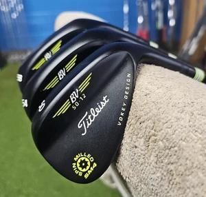 VOKEY SM4 BLACK NITRIDE 3 KEIL SET 50-54-58 SPINE ALIGNED BLACK KBS 610 - Bild 1 von 10