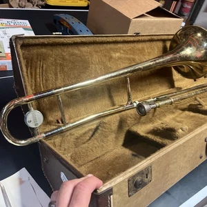 Trombón Yamaha Japón YSL-354 con estuche y boquilla originales buen estado - Imagen 1 de 7