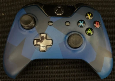 Joystick BLU-NERO per XBOX ONE - Originale Microsoft - Model 1537 - FUNZIONANTE - Immagine 1 di 2