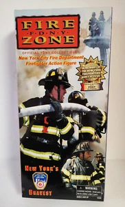 2001 Fire Zone FDNY Actionfigur Firefighter 12" Tall Real Heroes 12320 Neu - Bild 1 von 8
