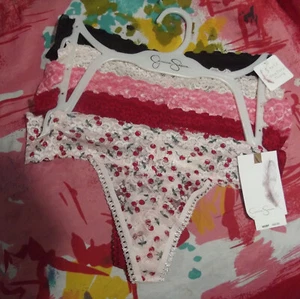 5 NEW JESSICA SIMPSON JS91016SRS ULTRA FLIRTY LACE THONG PANTIES S - Picture 1 of 2