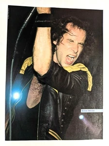 RECORTE DE PÓSTER PINUP DE PÁGINA COMPLETA SCORPIONS / KLAUS MEIN LIVE / REVISTA DE 1980 - Imagen 1 de 1