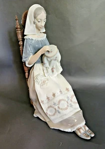 Lladro Näherin Stickerei 4865 Dame sitzend Nähen - Bild 1 von 6