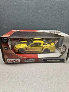 Ford Mustang GT 2012 Pro Rodz 1/24 Maisto Custom Shop coche edición limitada - Imagen 1 de 5