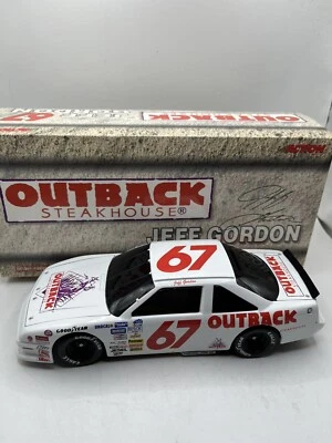 Jeff Gordon #1 Outback Steakhouse 1990 1:24 NASCAR Diecast Bank Foto 1 de 4