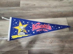 Knott's Berry Farm Charles Schulz Snoopy 1956 United Feature Syndicate Wimpel - Bild 1 von 5