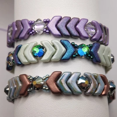 3 Set-Variationen aus Armband und Ohrschmuck in Chevron-Style, je 1 Set - Bild 1 von 4