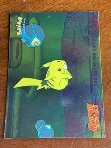 1999 Topps Pokemon Movie Edition #28 The Chase For Pikachu Silver Foil Logo Blu - Foto 1 di 2