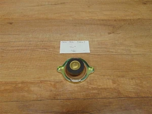 Radiator Filler Neck Cap Genuine Mercedes Truck - A0005015815 - Picture 1 of 1