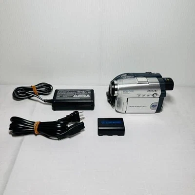 索尼摄像机机身像素液晶屏幕电池交流适配器二手 — 第 1/3 张图片