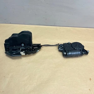 09-15 BMW 740i 750Li F01 F02 PUERTA TRASERA DERECHA CERRADURA PESTILLO ACTUADOR CIERRE SUAVE OEM - Imagen 1 de 11