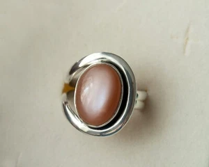 Anello in argento 925 con pietra di luna rosa, regolabile - Foto 1 di 11