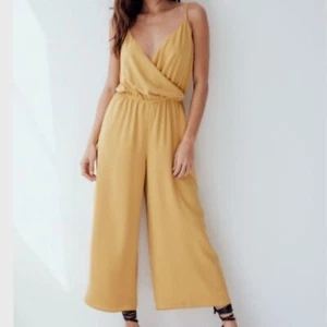 Aritzia Wilfred Melodie Cropped Jumpsuit Women’s size medium - Picture 1 of 13