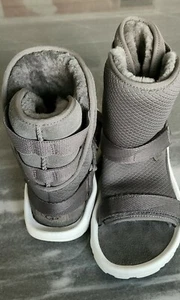 UGG X TEVA COLLAB HYBRID UNISEX GRAY SHEEPSKIN BOOT SANDAL US WOMEN 7 / 7.5 NEW - Picture 1 of 4