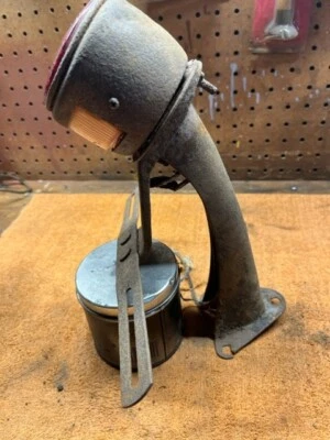 1910's 1920's Ford  Model T A Tail Light Bracket License Plate Holder w Lenses Foto 1 de 4