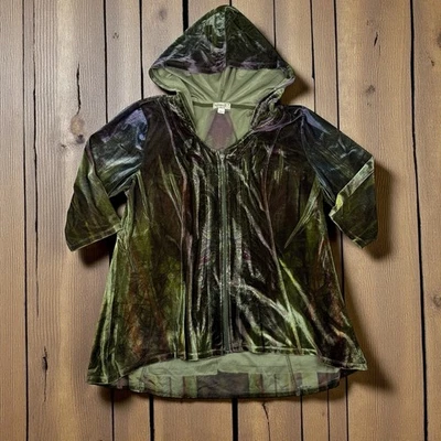 Jaqueta com capuz One World tamanho XL verde veludo estampa barroca zíper manga longa - Imagem 1 de 4