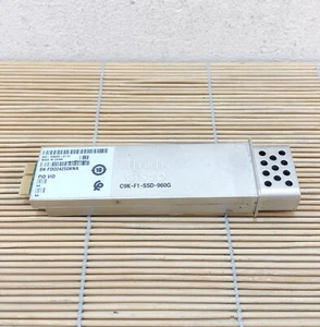 Cisco C9K-F1-SSD-960G pluggable SSD storage 960 GB - Bild 1 von 1