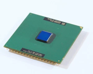 Intel Pentium III 1100 1.1GHz 100 FSB Socket 370 Processor - Picture 1 of 2
