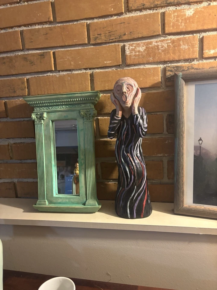 Diseño Toscano el Grito Silencioso Estatua Edvard Munch, Tamaño Grande, 15.5" H Foto 1 de 4