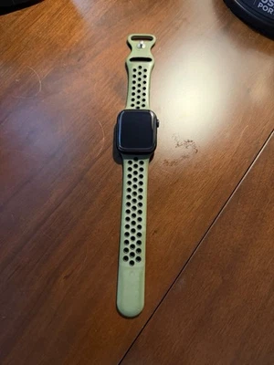 Apple Watch Series 7 45mm GPS+WiFi+Cellular Unlocked Aluminum Case - Image 1 of 4