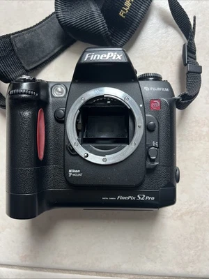 Fujifilm FinePix S2 Pro 6.2MP Digital SLR Camera Body. Black - Tested - Image 1 of 4