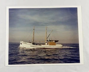 Original 8x10 Color Maritime Photo Motor Boat CONSTITUTION Purse Seiner at Sea - Picture 1 of 5