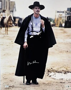 VAL KILMER signiertes Tombstone Doc Holliday 16x20 Foto Beckett BAS #AC67245 - Bild 1 von 3