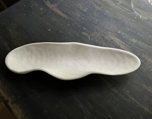 Beatriz Ball Luxury Melamine Oblong Bowl White 16" Biomorphic Form Serving Dish - Picture 1 of 9