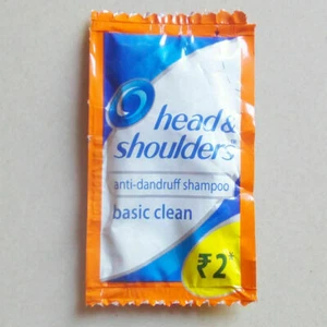 TtHead & Shoulders Champú Anticaspa Champú Natural 5 ml X 60 Bolsa - Imagen 1 de 6