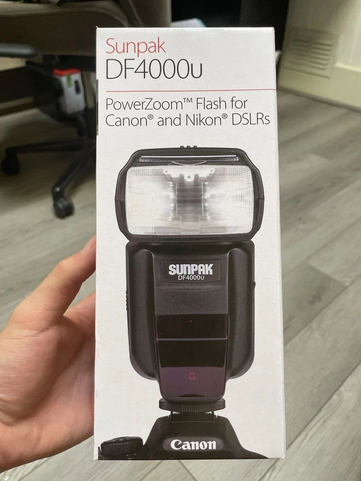 Sunpak DF4000U PowerZoom Flash for Canon Nikon DSLR Cameras - Image 1 of 4