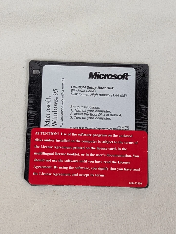 Microsoft Windows 95 Operating System Full USB Support With COA Sampler