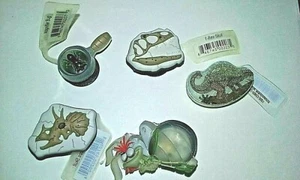 Authentischer Jibbitz Jurassic Park T-Rex, Triceratops oder Lupe Bug - Bild 1 von 7