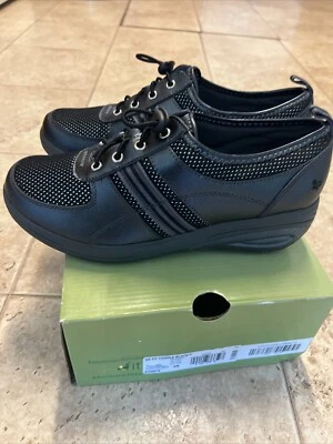 Get Fit by Grasshoppers Walking Fitness Shoes Toggle Black EH38978 Women Sz 8W - Image 1 of 4