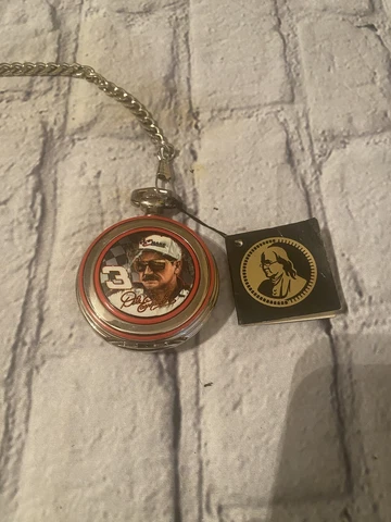 FRANKLIN MINT DALE EARNHARDT SR. POCKET WATCH W/ LEATHER CASE Cover