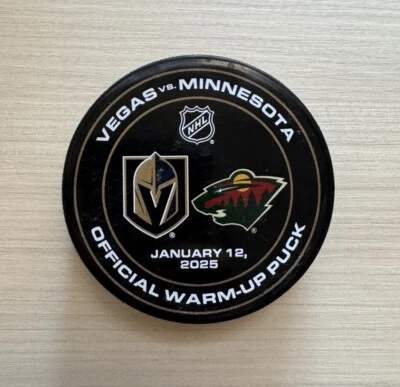Vegas Golden Knights v Minnesota Wild 1/12/25 12 de enero Warm Up Puck Fleury Foto 1 de 2
