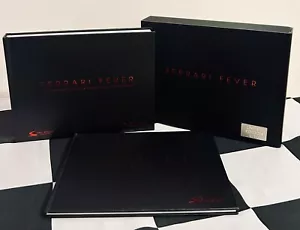 FERRARI FEVER LIFETIME COLLECTING RESTORING RACING LIMITED EDITION OF 100 BOOK g - Imagen 1 de 16