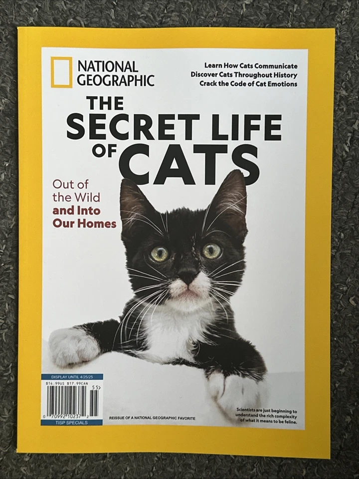 National Geographic April 2025 Magazine The Secret Life of Cats Out of Wild Foto 1 de 1