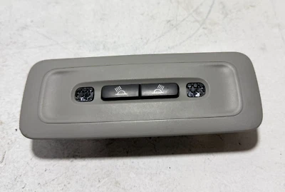 Оригинальный задний купольный фонарь на крышу для Toyota Camry 2018-2024 годов выпуска - Изображение 1 из 4