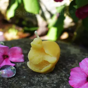 Baby Duckling BEESWAX CANDLE / Bees Wax Duck Hatchling, Bird Egg, Goose, Geese - Picture 1 of 1