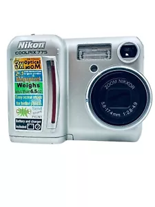 Nikon COOLPIX 775 2.1MP Digital Camera - Silver - Parts/Repair Only 420 - Picture 1 of 7