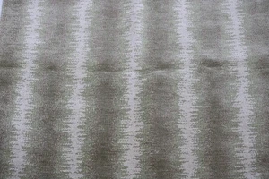 Remanente de tela Kravet Couture 24"x25" color "Canyon Land", verde pera Italia - Imagen 1 de 8