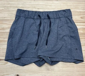 LULULEMON On The Fly Heather Gray/Black 2.5 Shorts size 8 - Picture 1 of 6